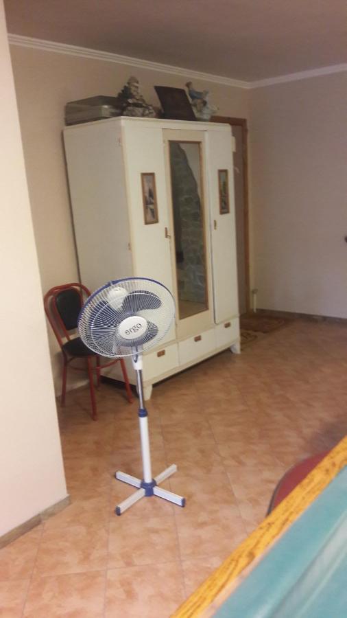 Guest House Odessa Esterno foto