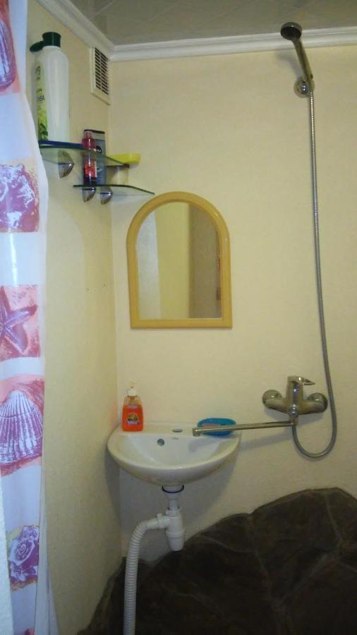 Guest House Odessa Esterno foto