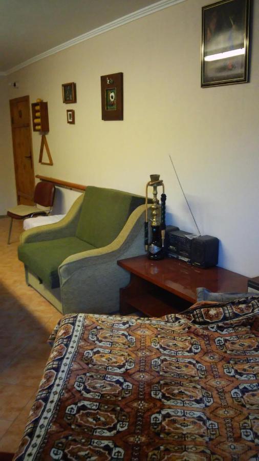 Guest House Odessa Esterno foto